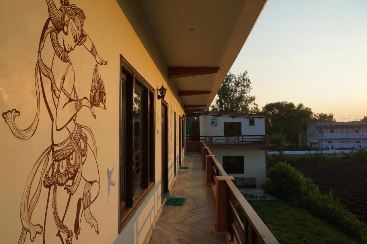 Hotel Ramayana Khajuraho Exterior photo